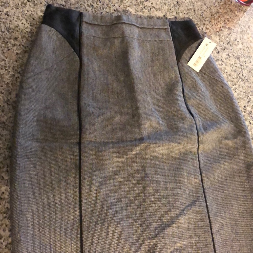 🌻NWTWorthington pencil skirt lined w/faux leather